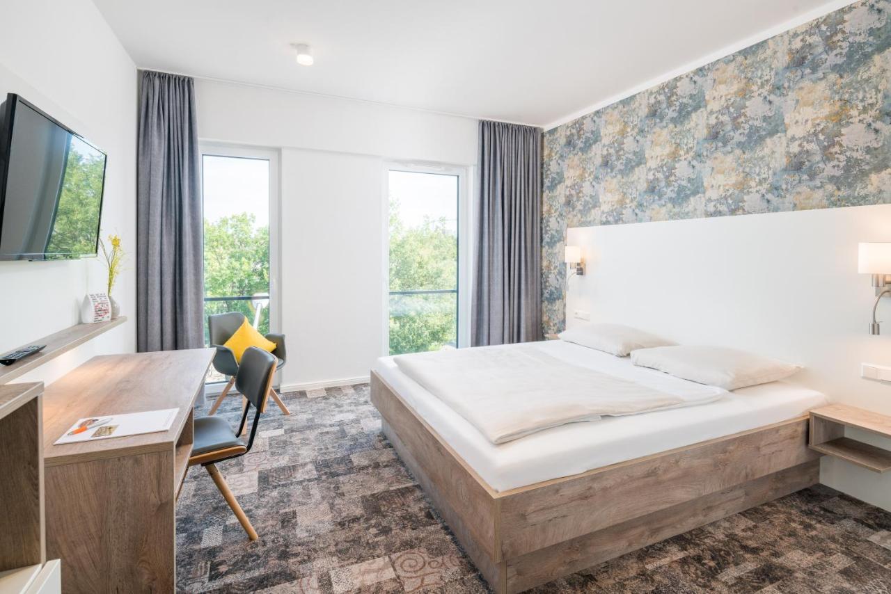 Stadthotel Lohne, Self Check In, Mit Baeckerei Und Cafe Лоне Экстерьер фото